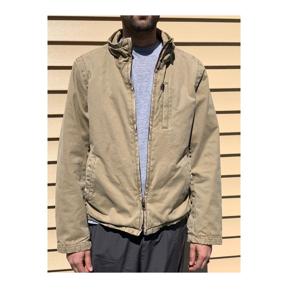 Men’s jacket with Sherpa inside.